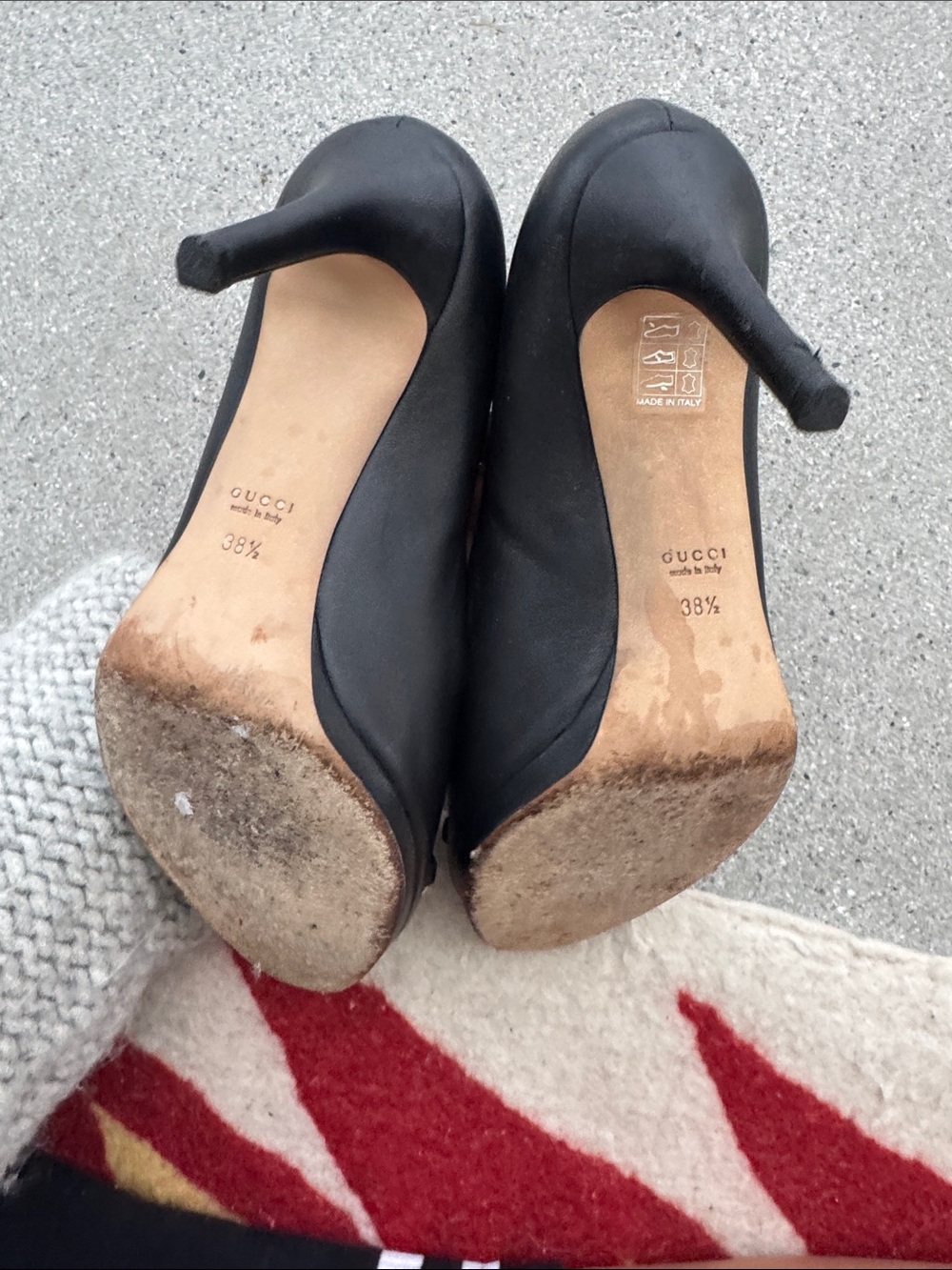 Gucci Black Peep-Toe Heels with Silver Horsebit - Picture 5 of 6